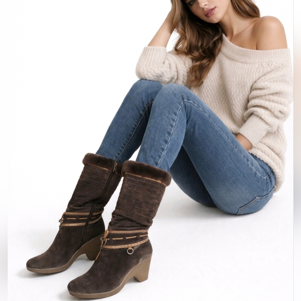 Cole Haan Boots Brit Brown Suede Shearling Lined Gold Trim Size 9